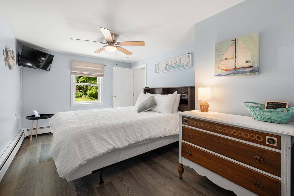 August Apartment