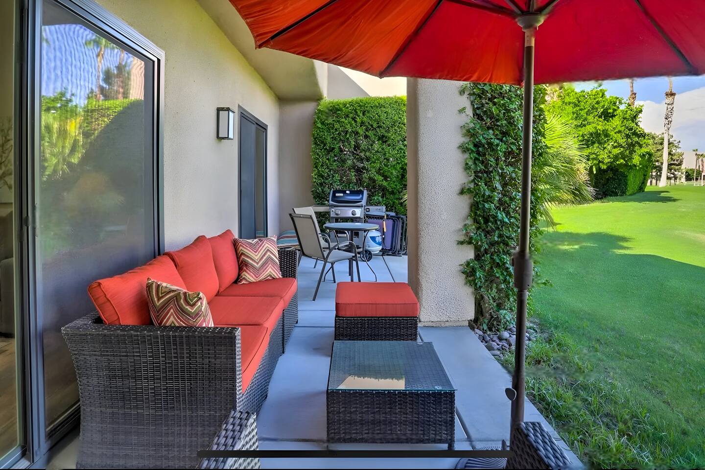 Palm Springs Luxury Suite: Pools, Golf, Mt. Views