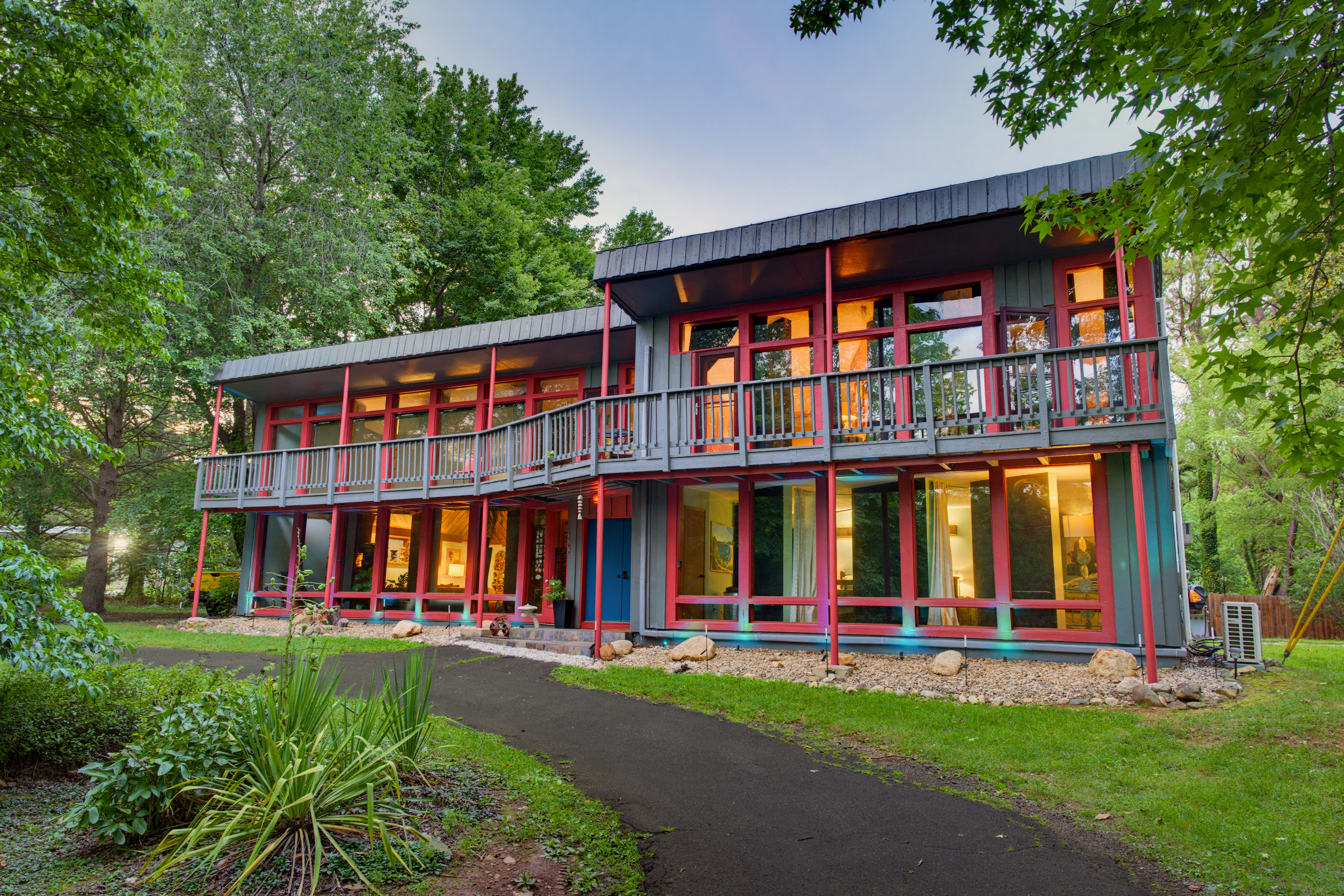 The Brew Ridge Trail's Most Unique Home. Sleeps 12
