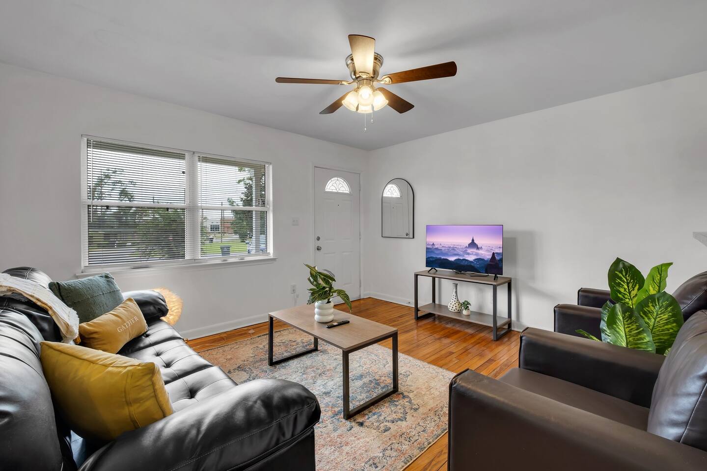 The Bowden - Spacious 4 Bedroom Home