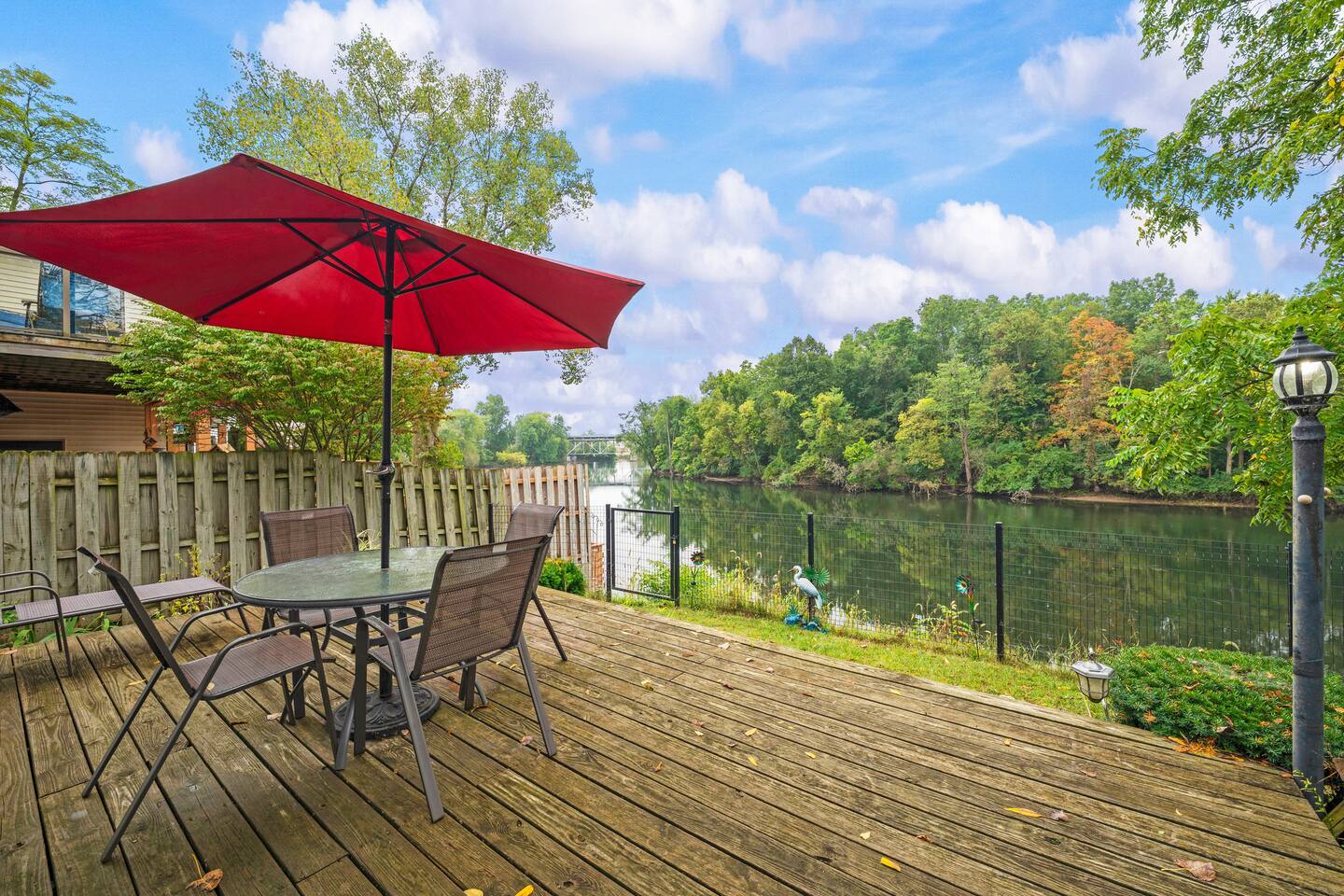 Riverside Retreat - Updated & Cozy!