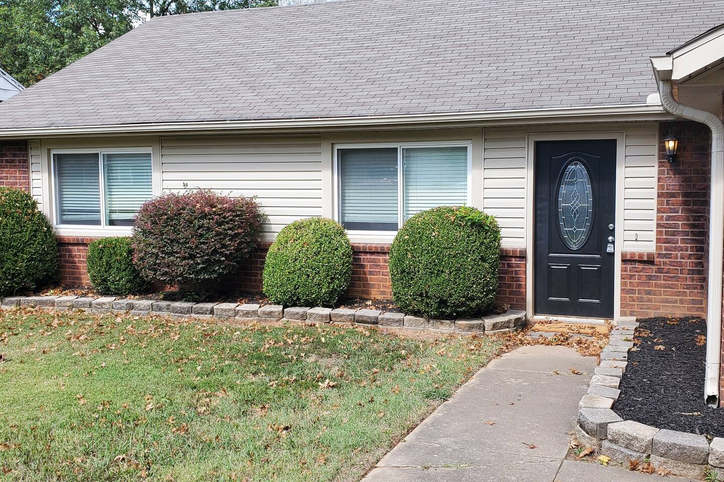 Clean and Cozy Near all Bentonville has to offer