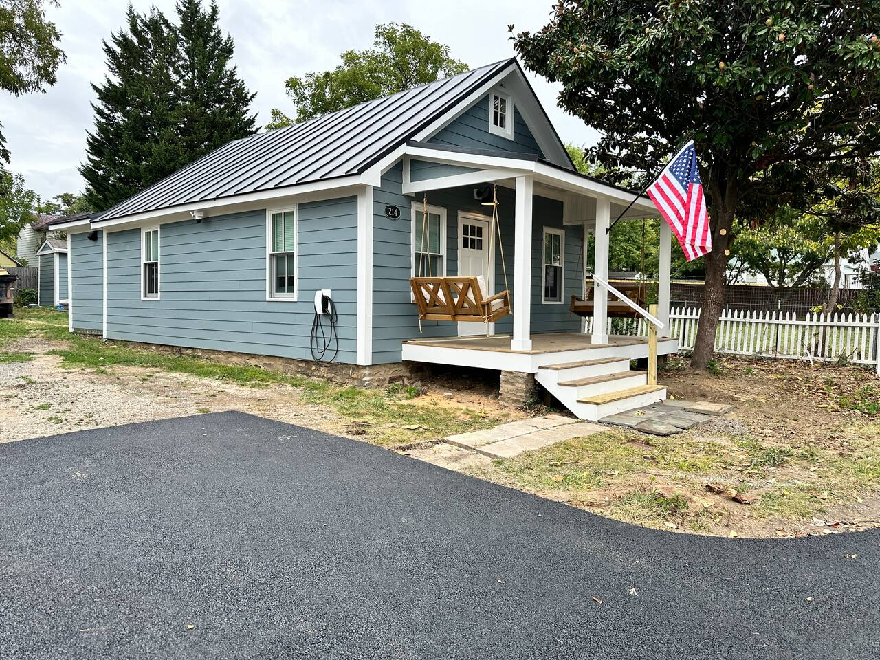 Magnolia Cottage on South
