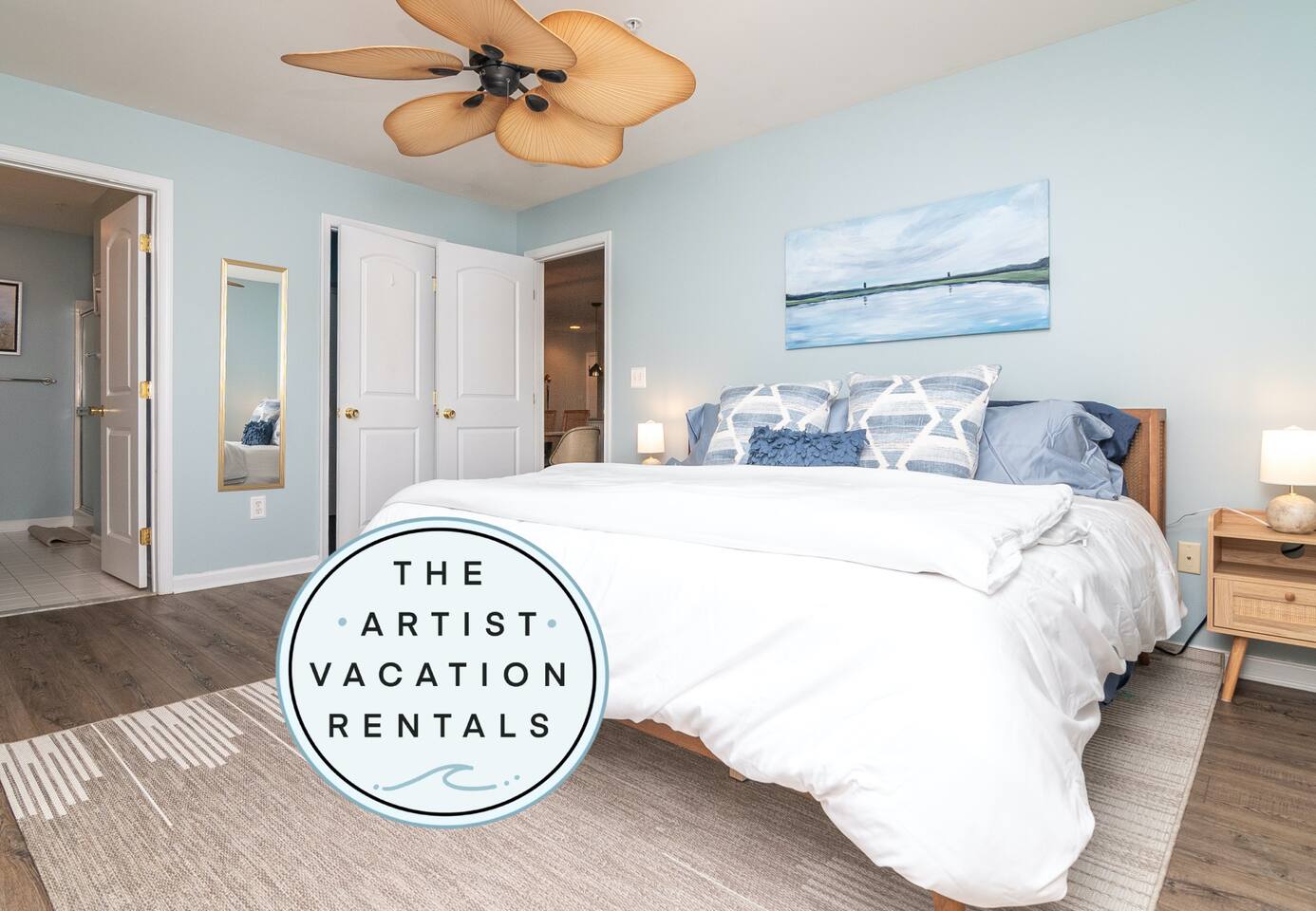 1st floor, Perfect Location, Beach and Shopping!