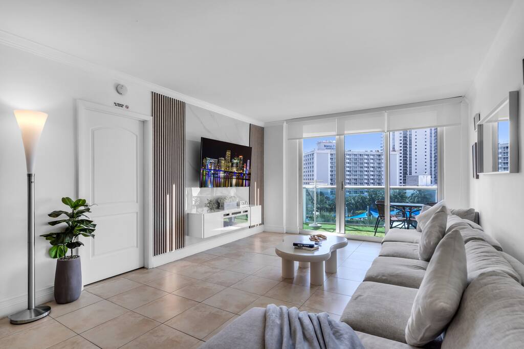 Amazing 2Bed | Gym & Tennis Court | Ocean view