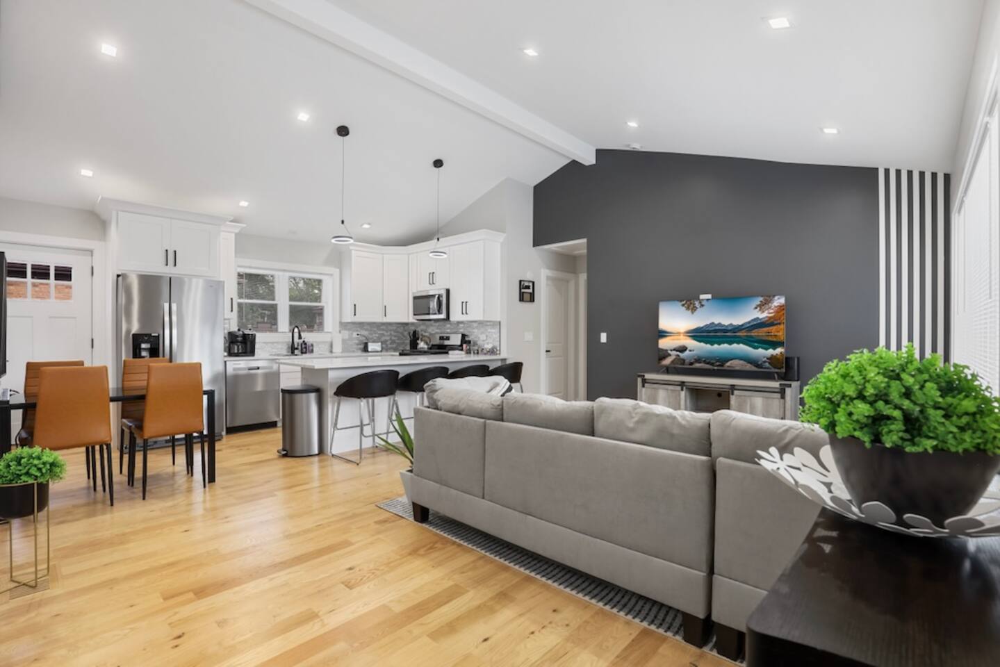 Wonderful Willowbrook Escape: Hinsdale Schools