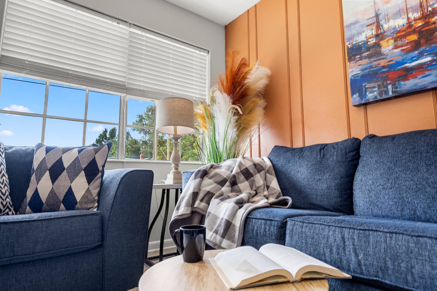 Newly Designed Ranch House | Backyard & BBQ Grill - Holiday Home