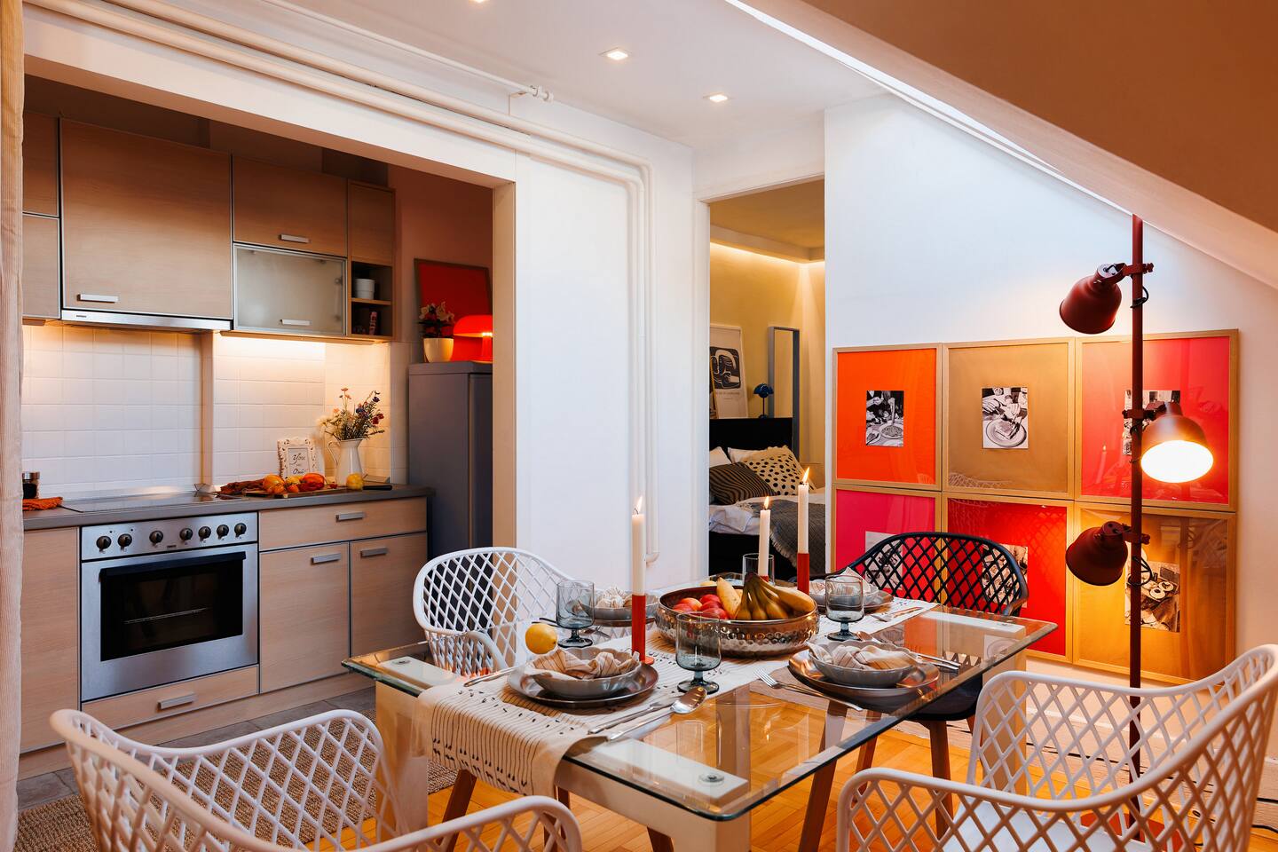 Urban Corner 5min to Republic Square | Renovated