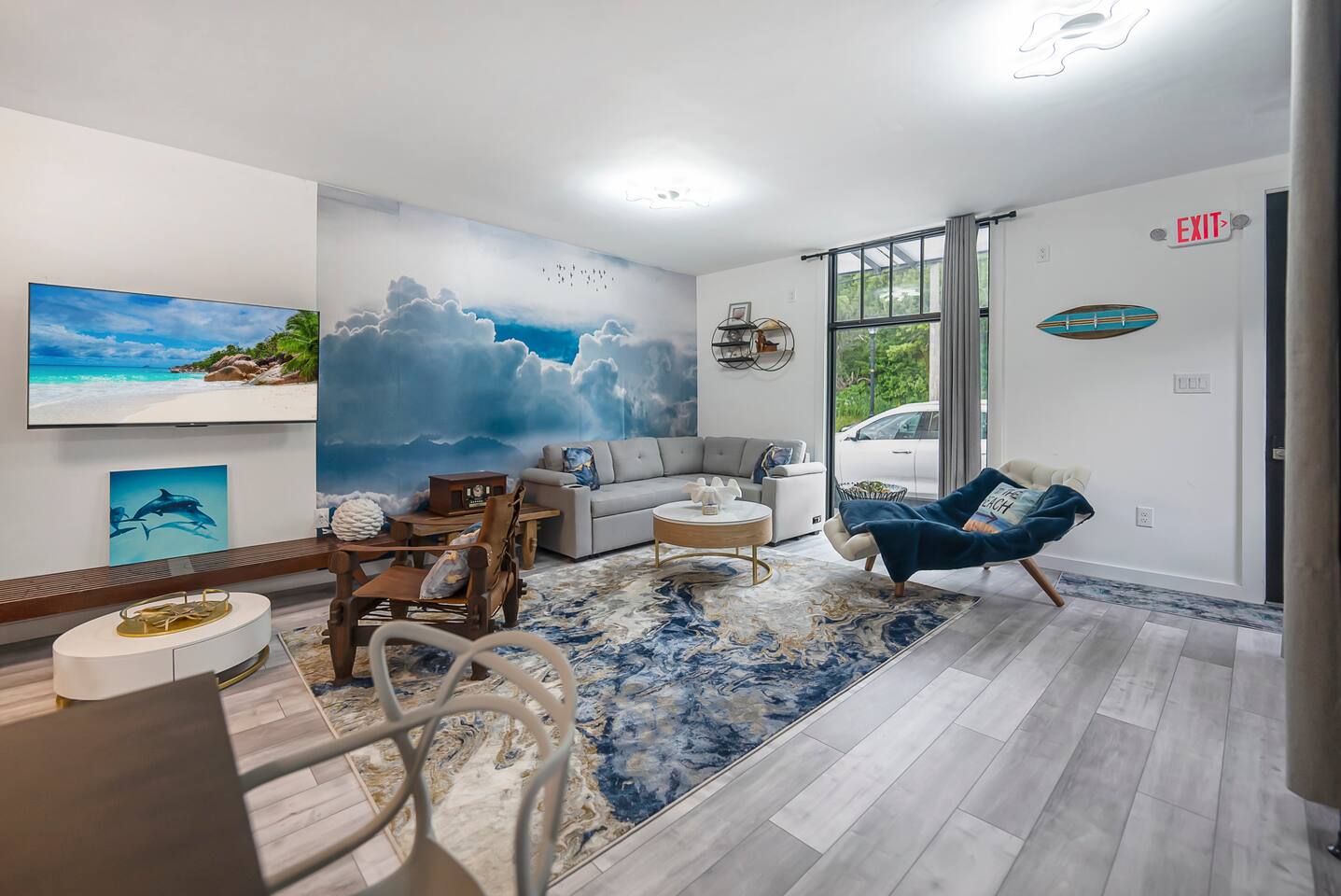 Modern Lounge Oceanfront Access Sauna BBQ Patio