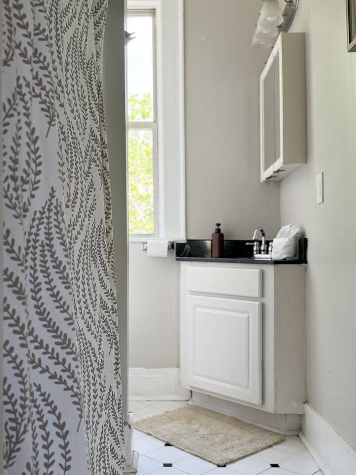 Casa Color | 2BD/1BA Townhome near Downtown