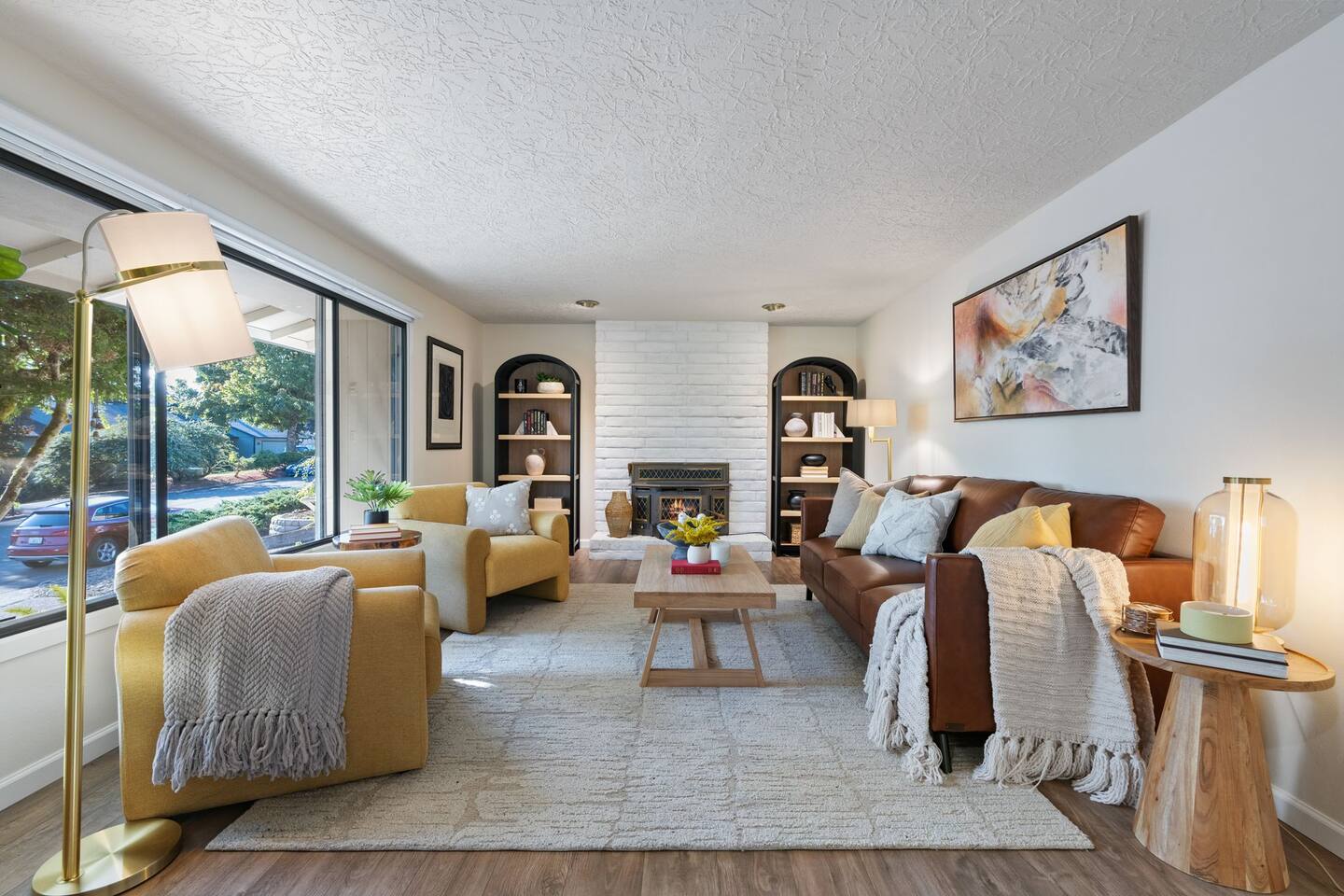 Vista House - Newly Remodeled 4 Bedroom