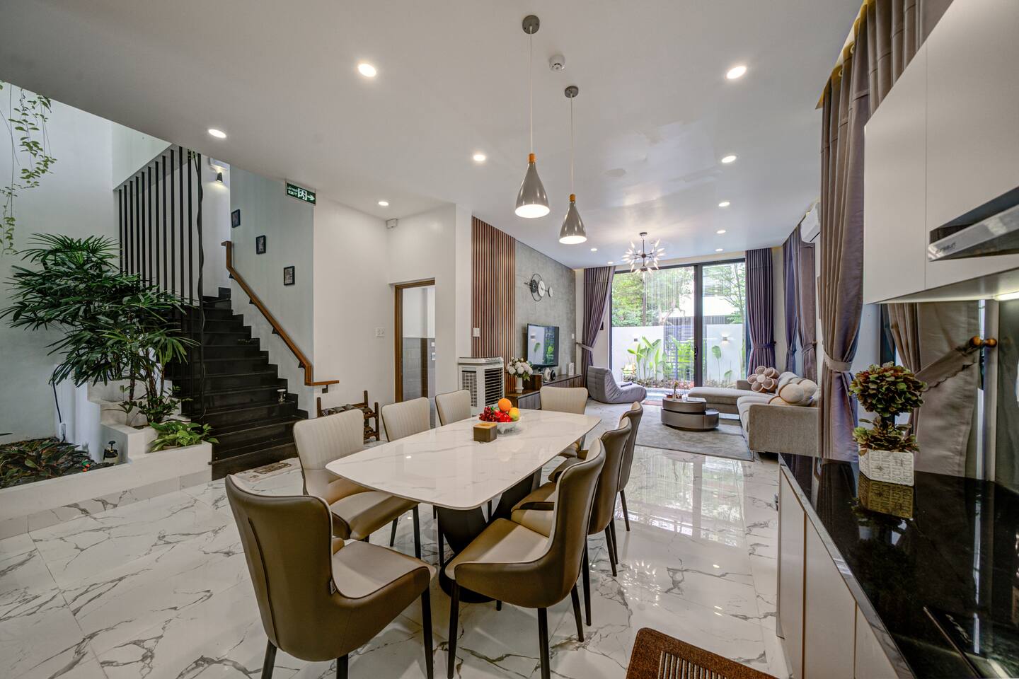Private Luxury Pool Villa | Free Pick UP | BBQ