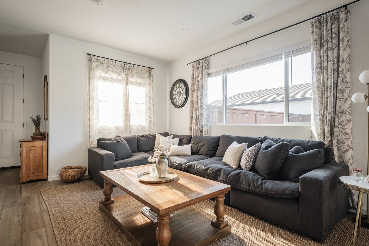 The Gathering Place|Sleeps12|Stocked Kitchen