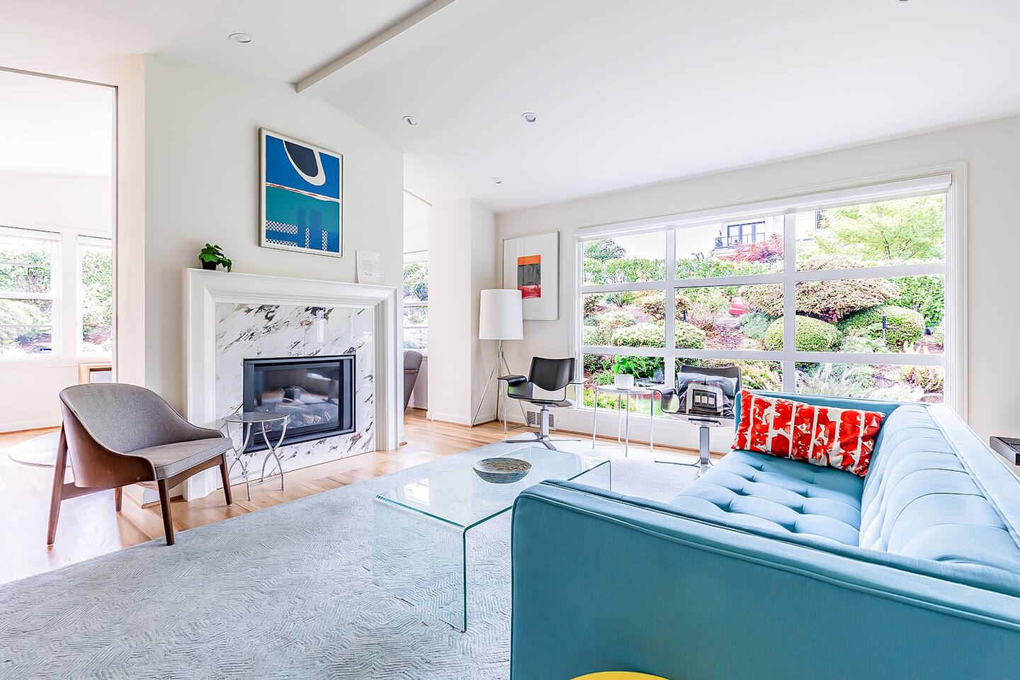 Classic 4BR Escape | Modern Comfort Near Lake