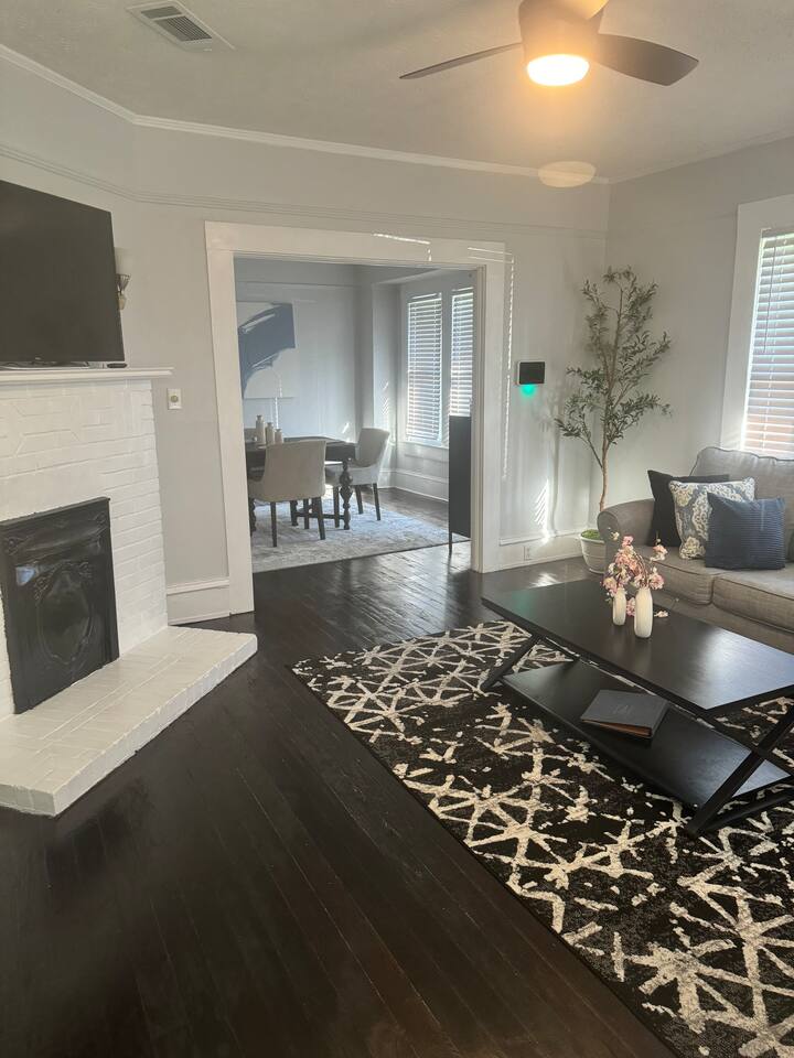 The Beautiful City Escape Downtown Delight