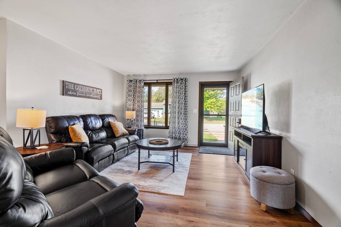 Take Rest in LC - Comfortable Homey Stay - WIFI