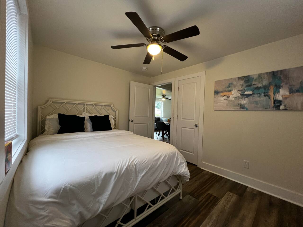 Comfy 2BR Getaway near Downtown!