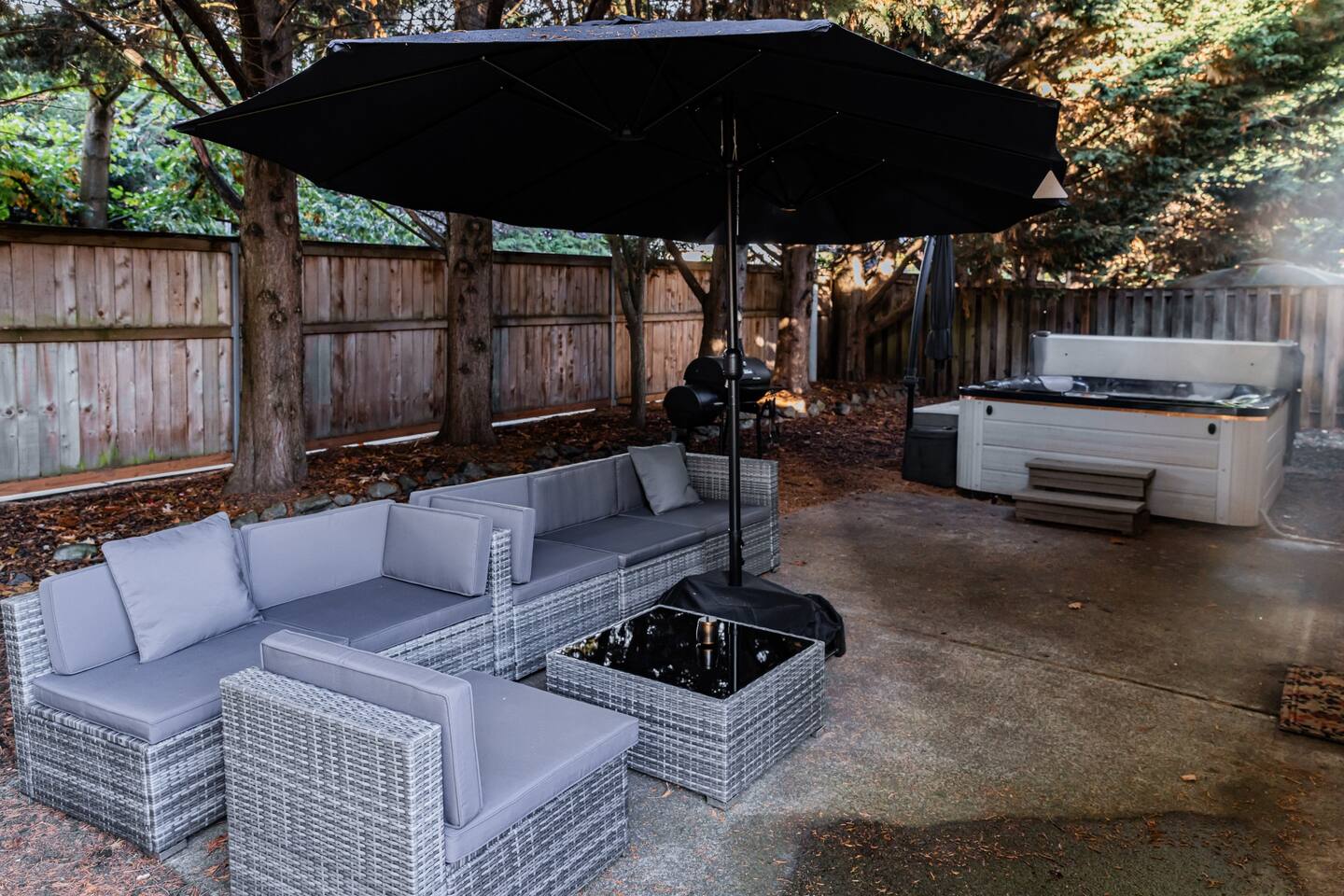 Waterfront park-Hot Tub w/BBQ-Bathtub+W/D-Yoga mat