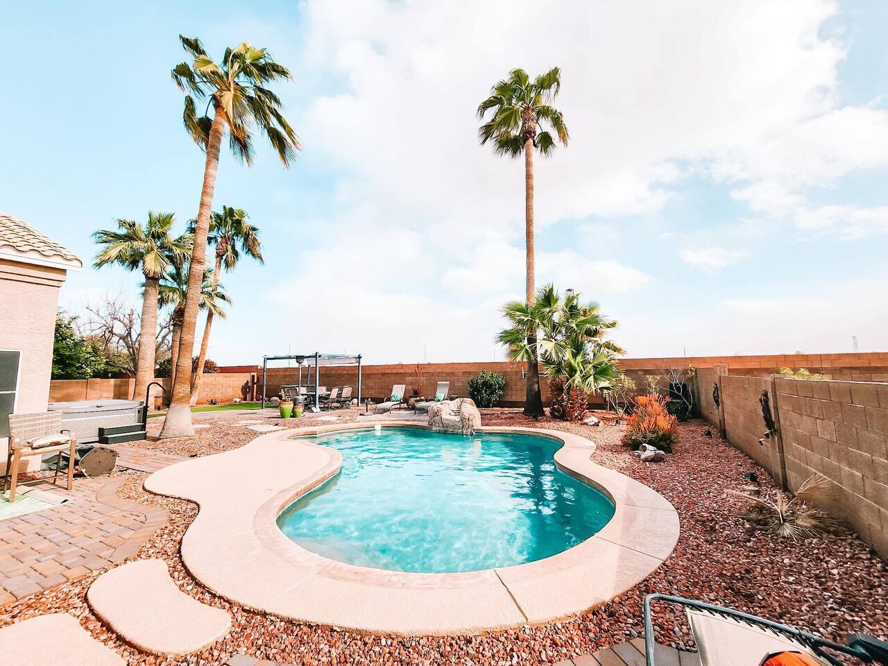 Luxury Pool Home! Amazing Back Yard Oasis