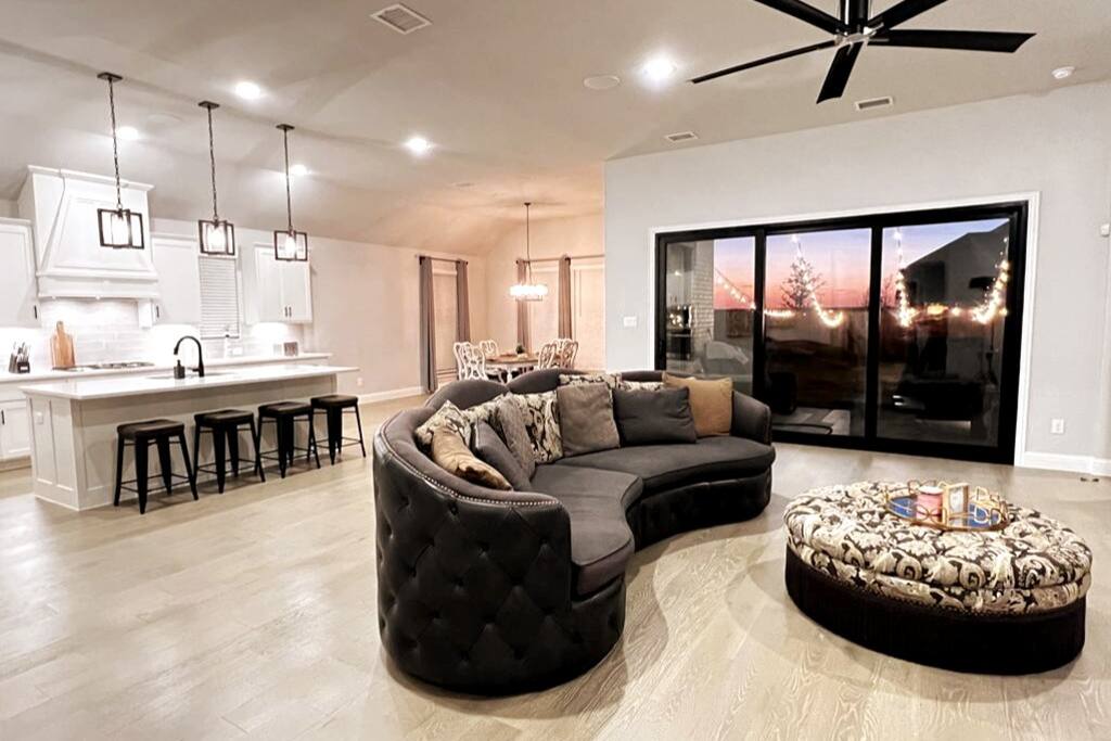 Unwind In Style In Celina-TX
