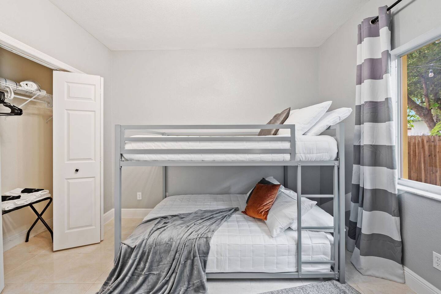 Property thumbnail 28