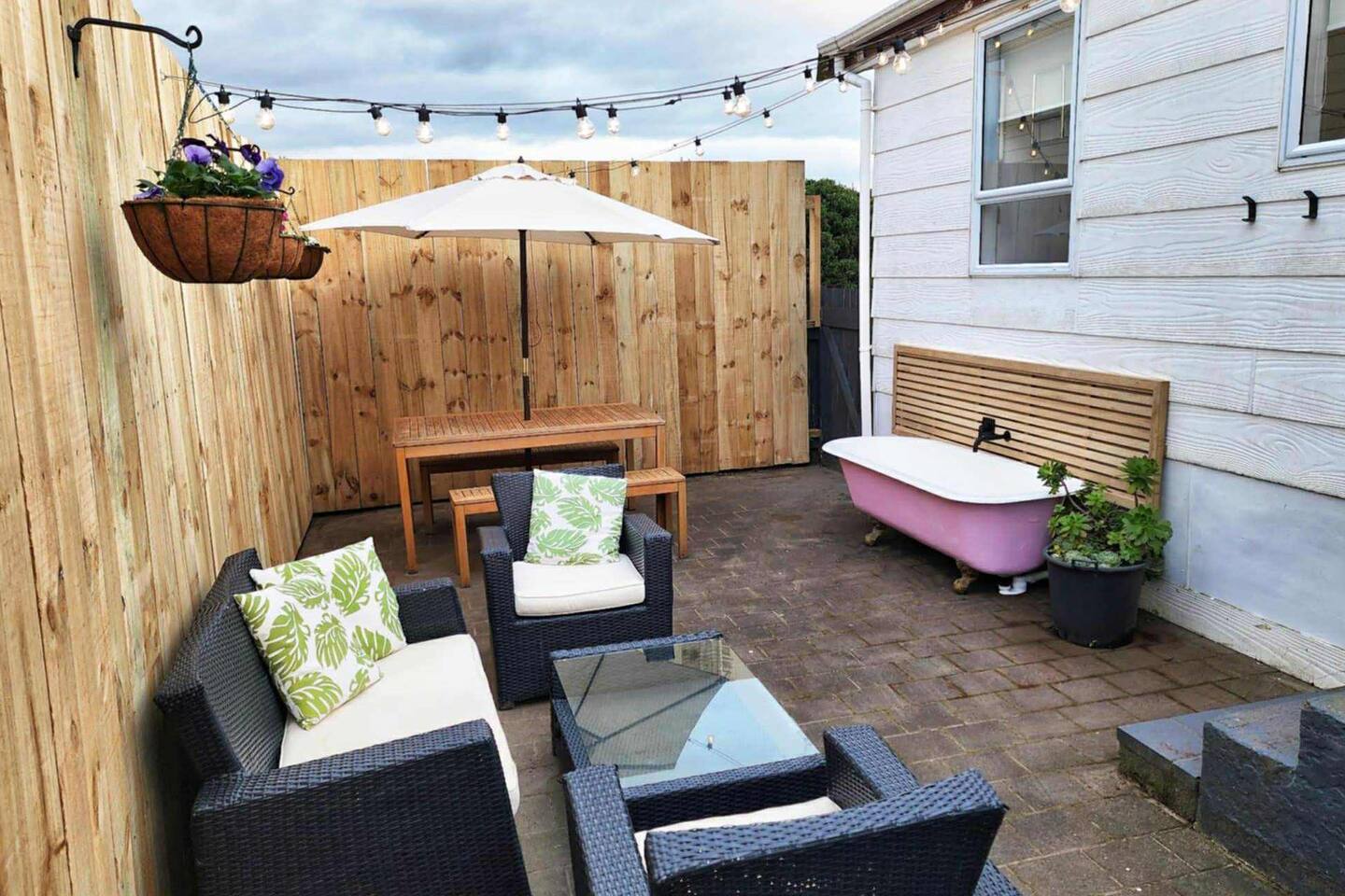 Waikanae Beach Abode: The Beach House That Feels Like Home