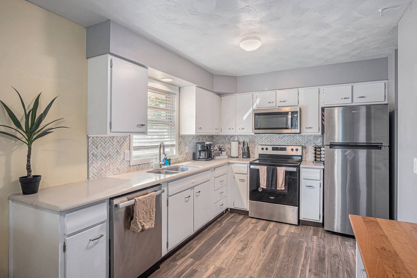 2 Bath | Fenced | EV Charger