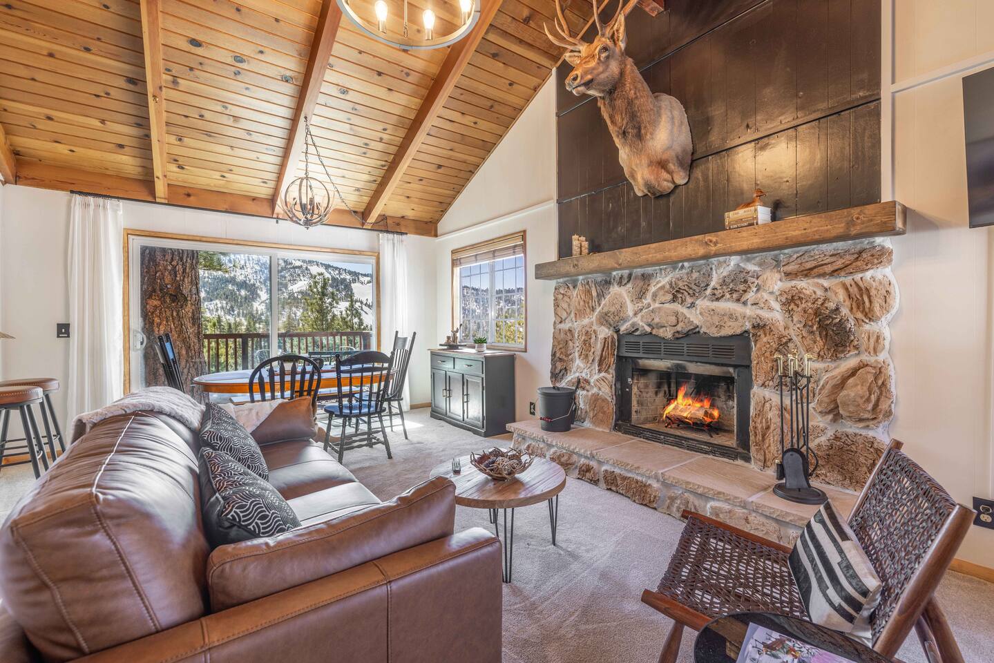 Panoramic View, Hot Tub, Game Room, Family Retreat