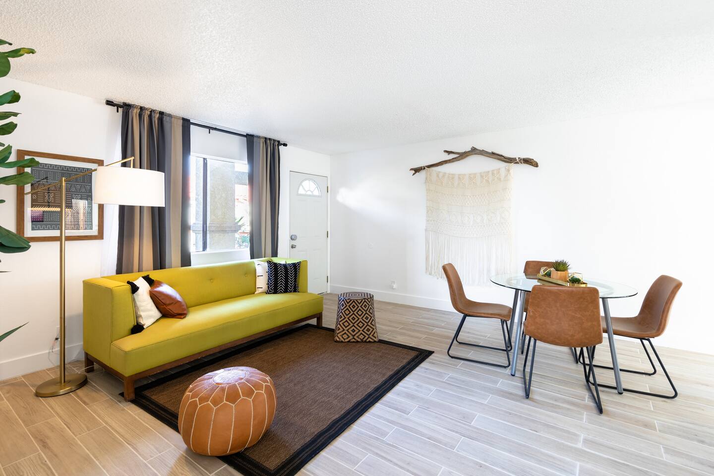 Desert Gem -Spacious, Welcoming, 2BR