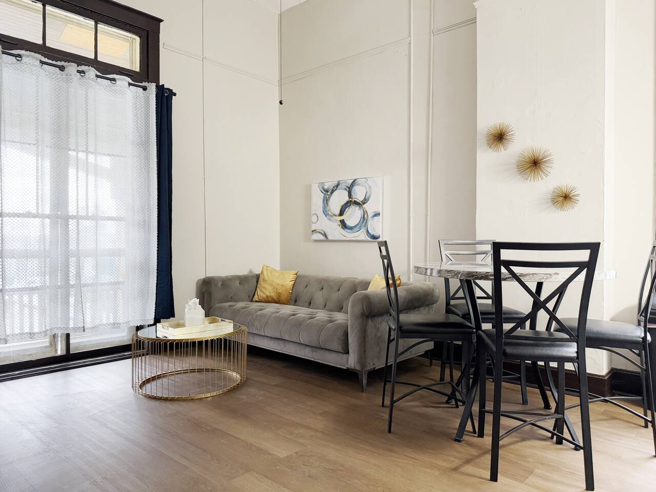 The Harrison E | QUEEN 1BD/1BA Apt near Downtown