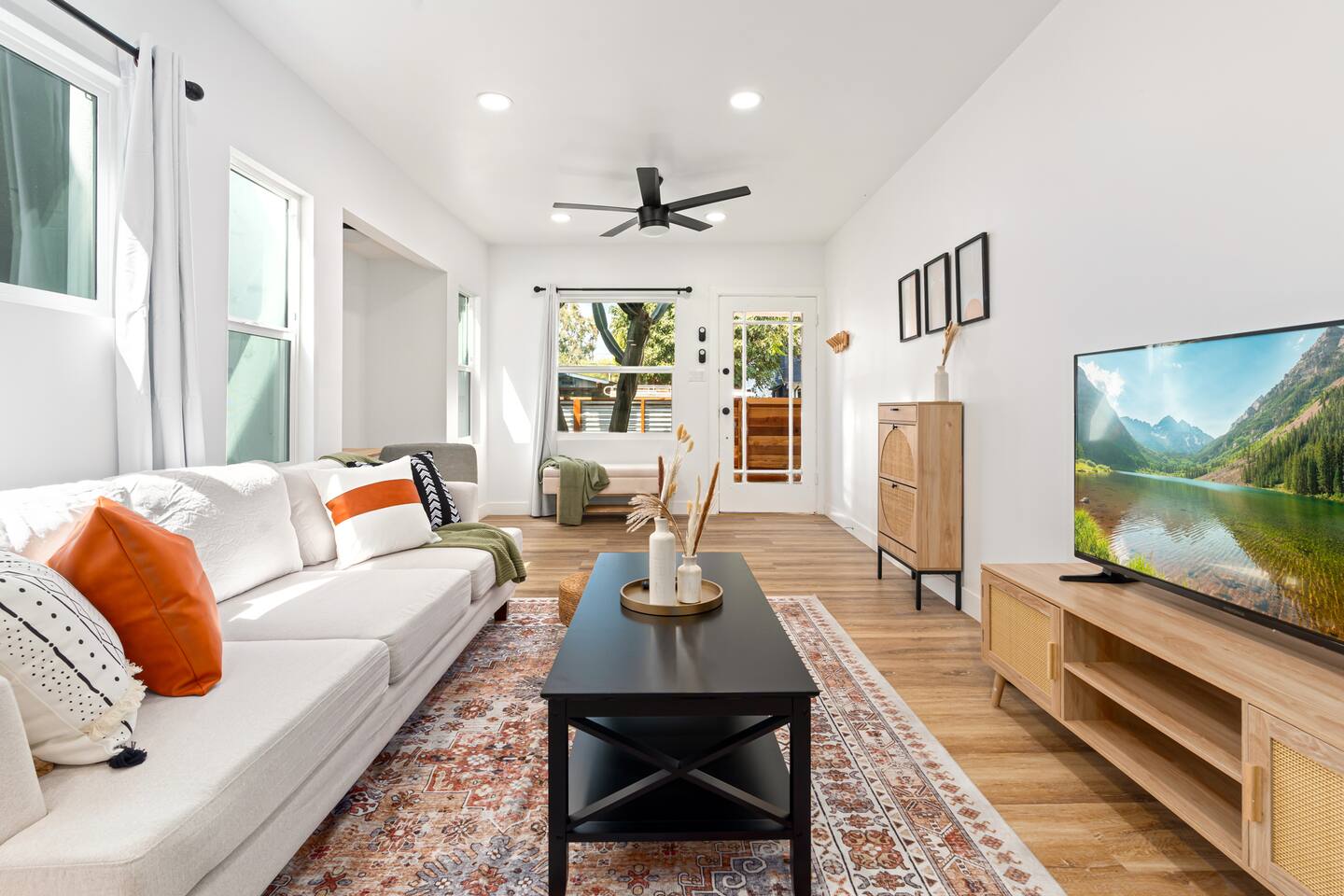 Stylish 1BR/1BA Venice Home w/Garage & Near Beach!