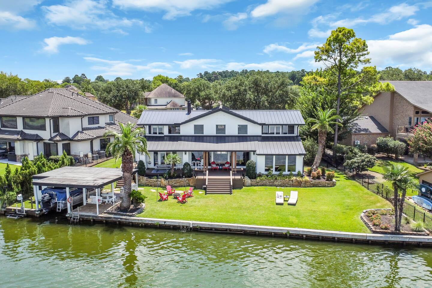 Waterfront Lake House Family Fun