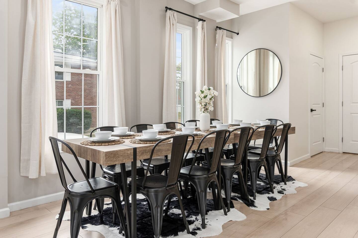 Downtown Columbus | Sleeps 16 | Spacious + Arcades