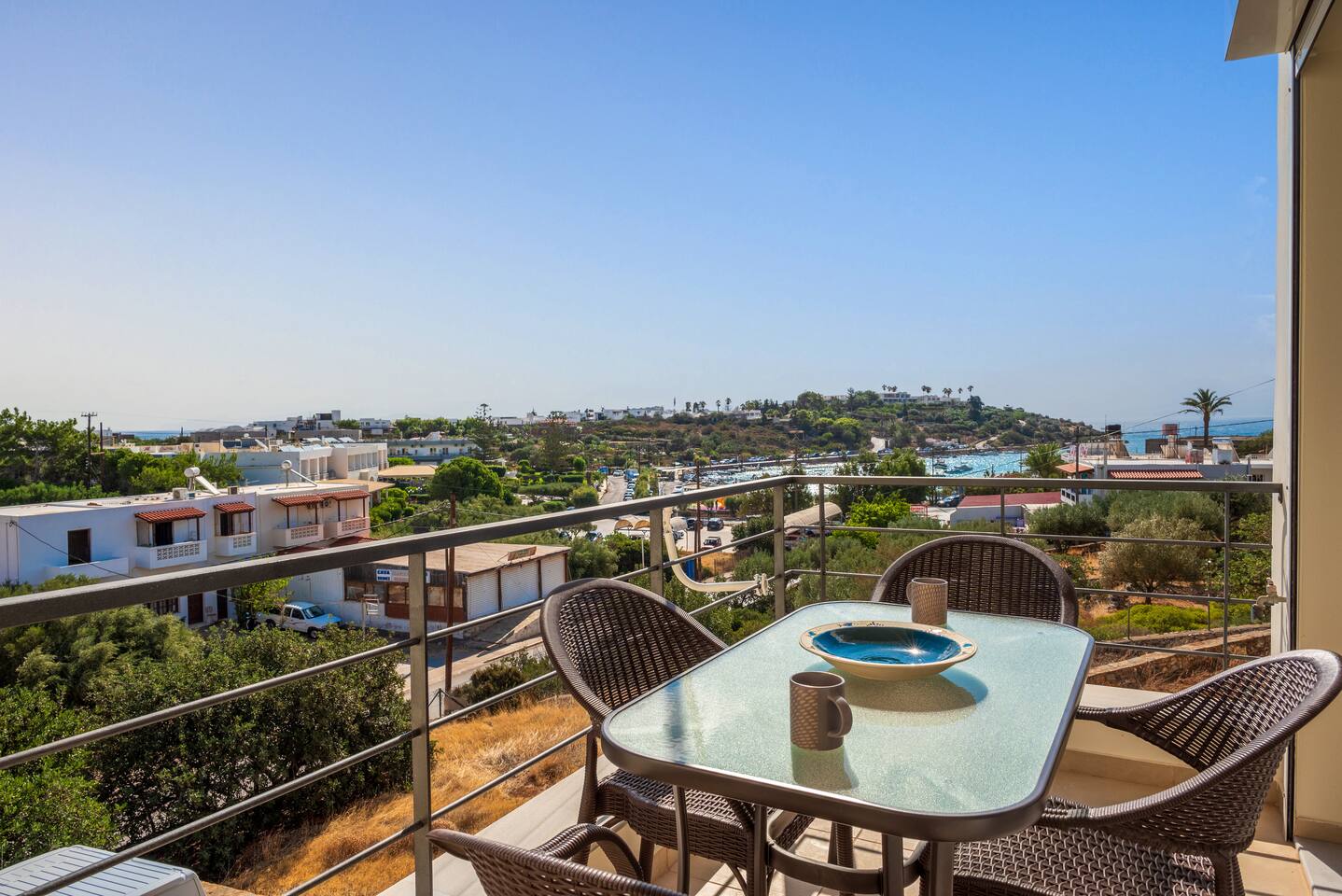 Close to the sandy beach & Sea View Apartment