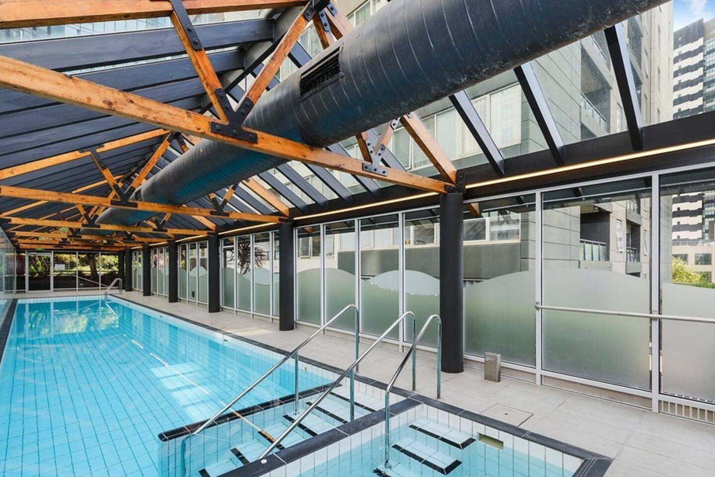 Simply Southbank by Ready Set Stay