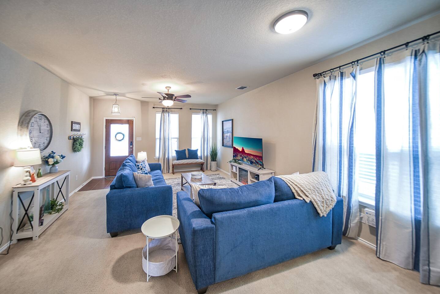 Cozy Home 4 Bedrooms Seaworld Six Flags BMT Cup Lackland Hospital Train Airport San Antonio Texas TX