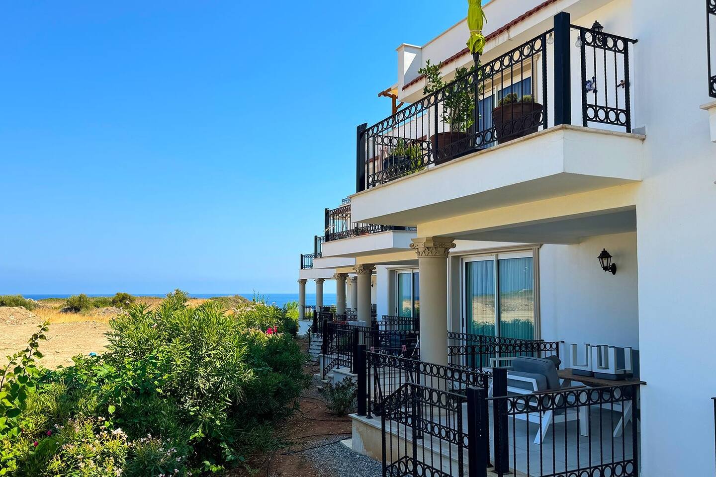 Gemütliche Wohnung: Meerblick + Gym + Pool + Spa