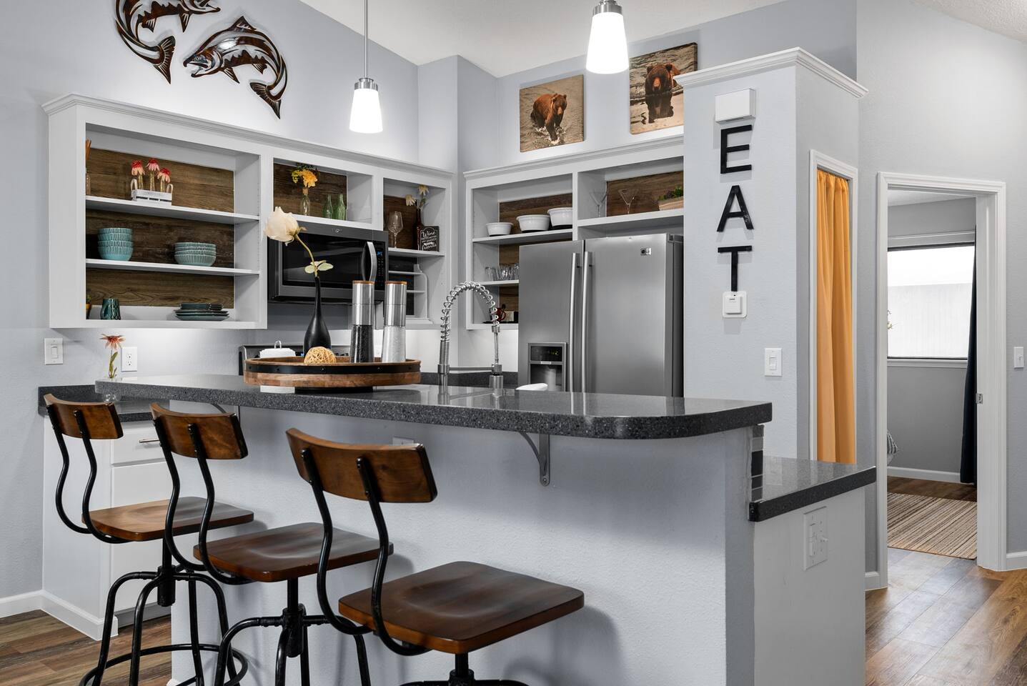 Alaskana Wildlife Townhome (3)