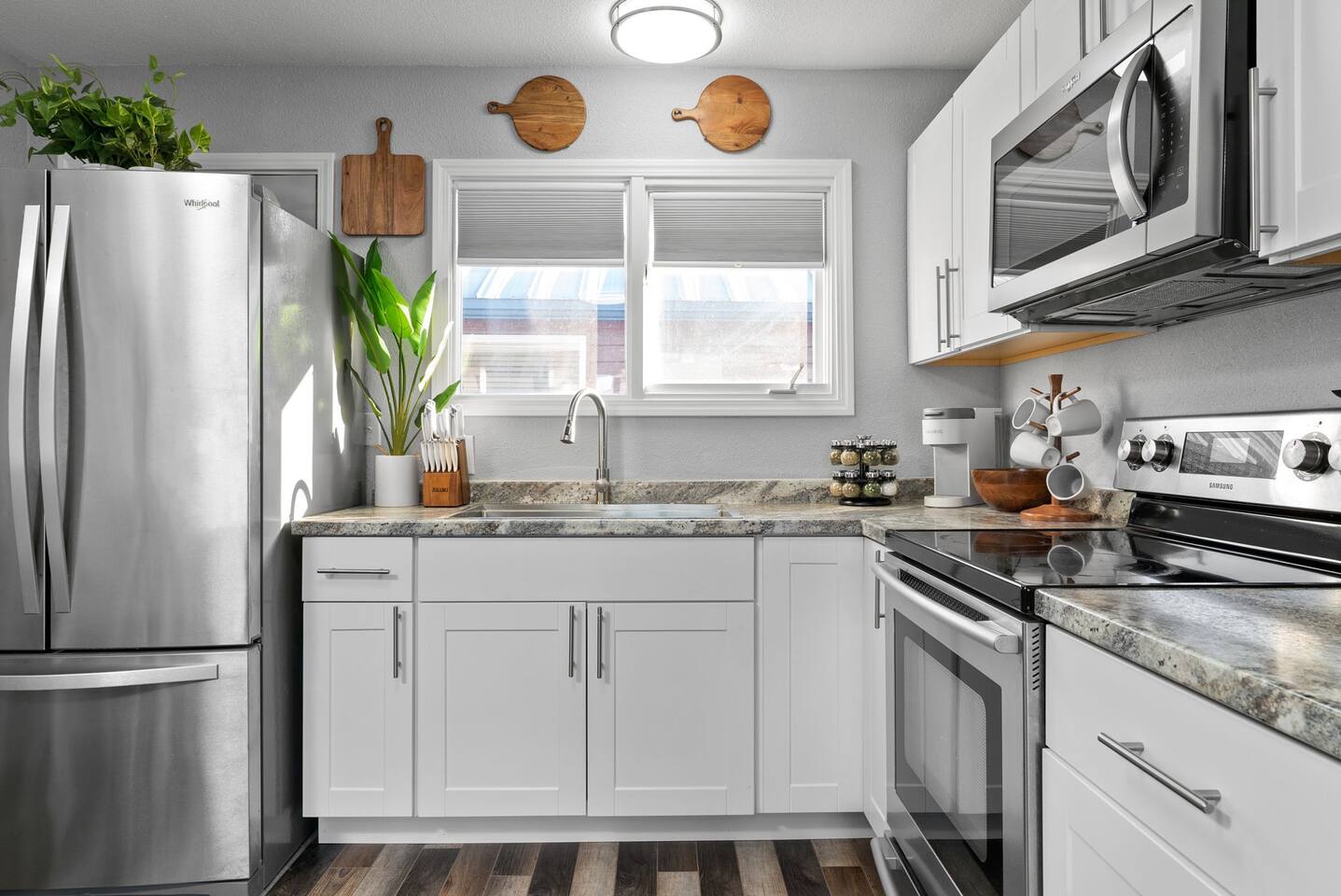 Cozy, newly renovated 1-bedroom unit (1)