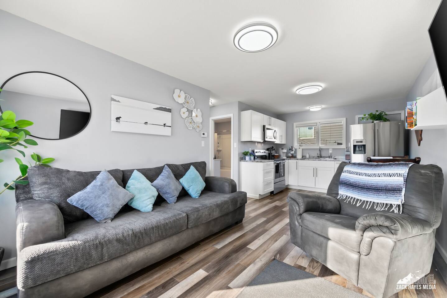 Stylish new 1 bedroom unit (16)