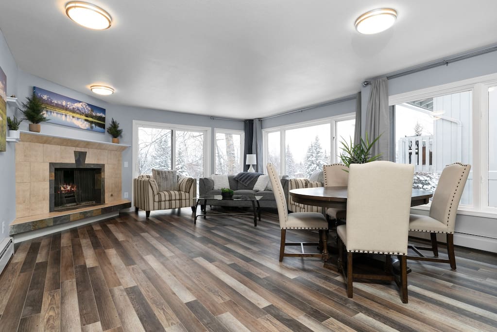 The Scenic Alaskan Venture Home (B)