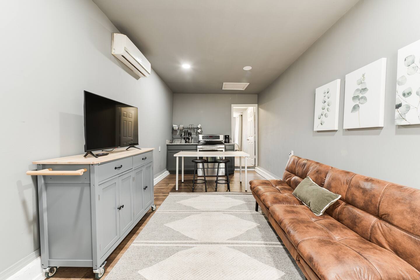 44th - Private Guest House