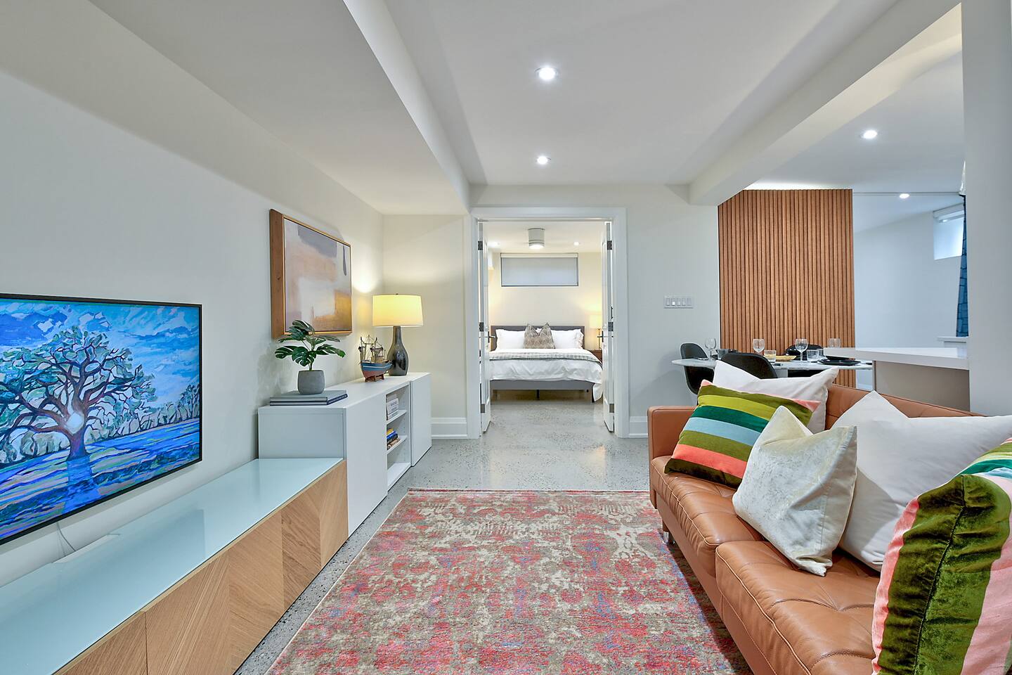 Modern 2 Bedroom Apartment in Little Italy