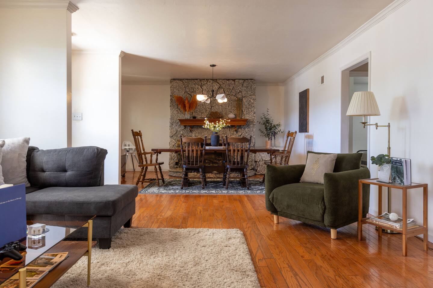 Mid-Century Modern Estate in Perfect Location