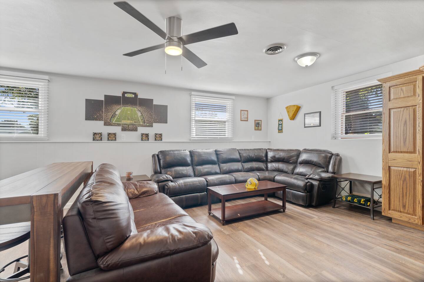 Curlys Backyard - Premier Location - Lambeau GB