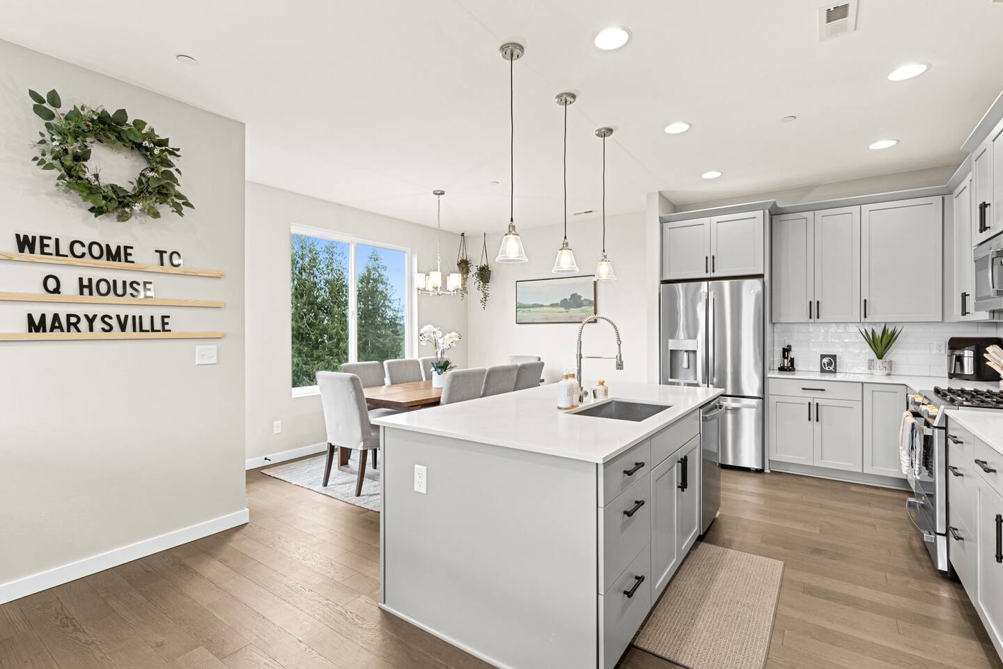 Q House in Marysville (4BR, 3.5Bath) Amazing Views