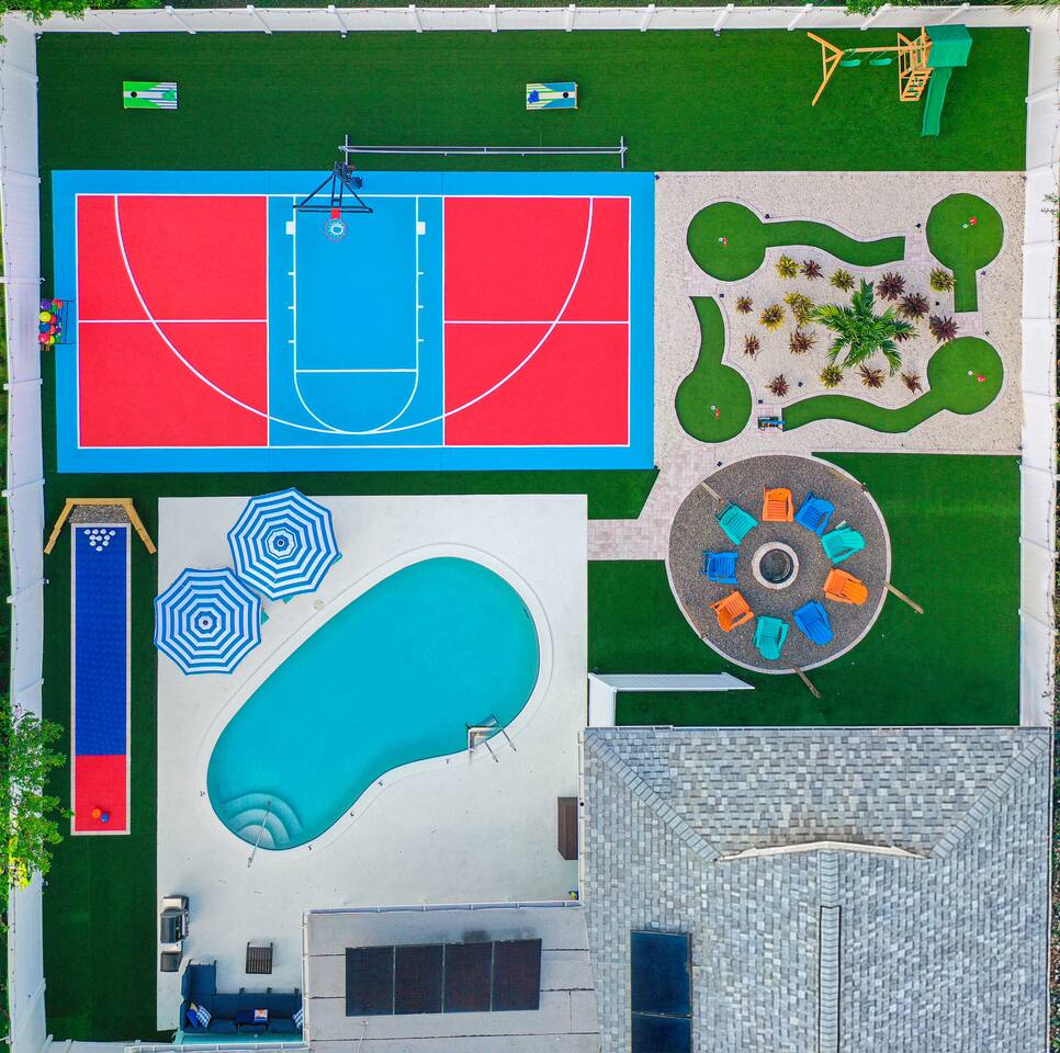 Clearwater Game Heaven! Pickleball, Golf, Bowling