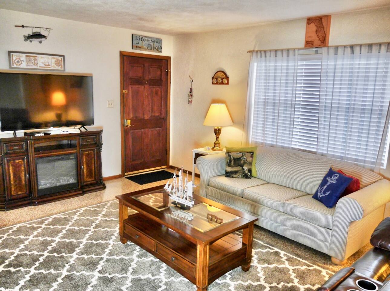 Downtown Duplex A Amazing Location