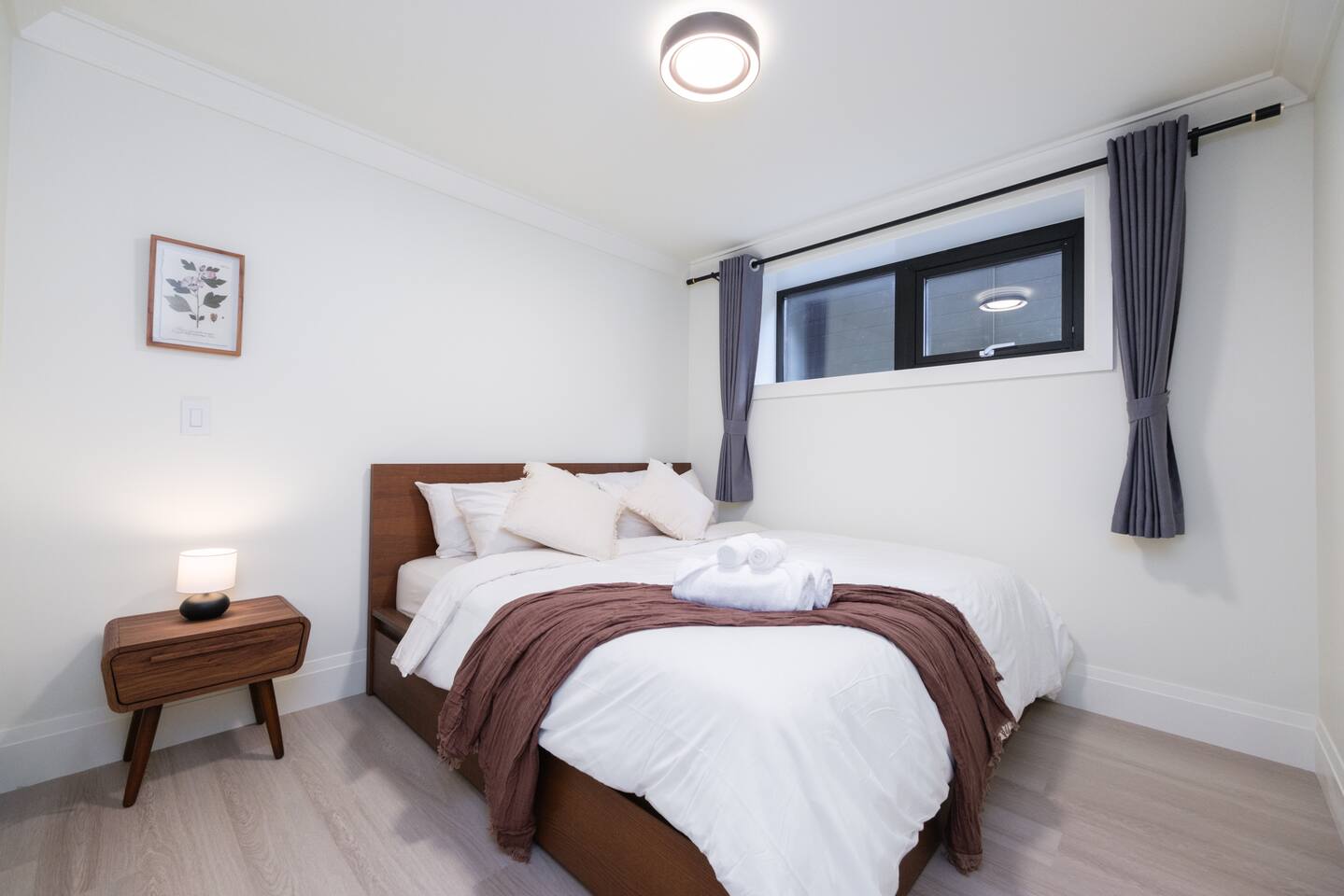 New Vancouver Kerrisdale Suite mins to YVR / UBC