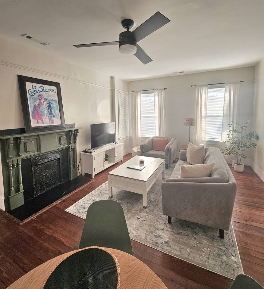 Walk to Riverwalk | 2BR Suite + Dedicated Office